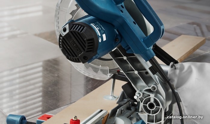 Дисковая (циркулярная) пила Bosch GCM 216 Professional 0601B33000 - фото2 Дисковая (циркулярная) пила Bosch GCM 216 Professional 0601B33000 - фото2